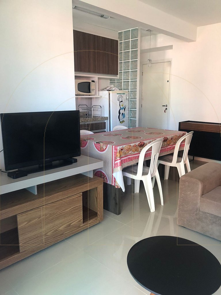 Excelente apartamento de 3 dormitórios a 150m da praia de Bo