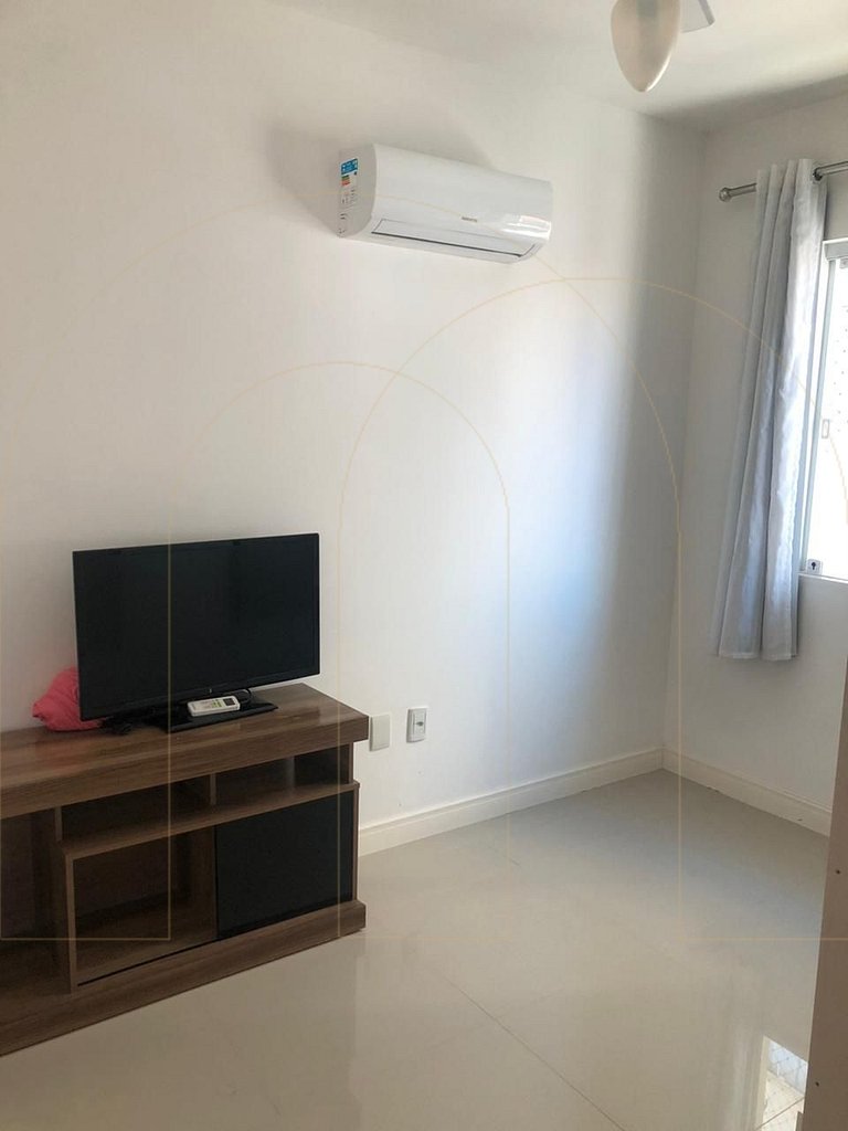 Excelente apartamento de 3 dormitórios a 150m da praia de Bo