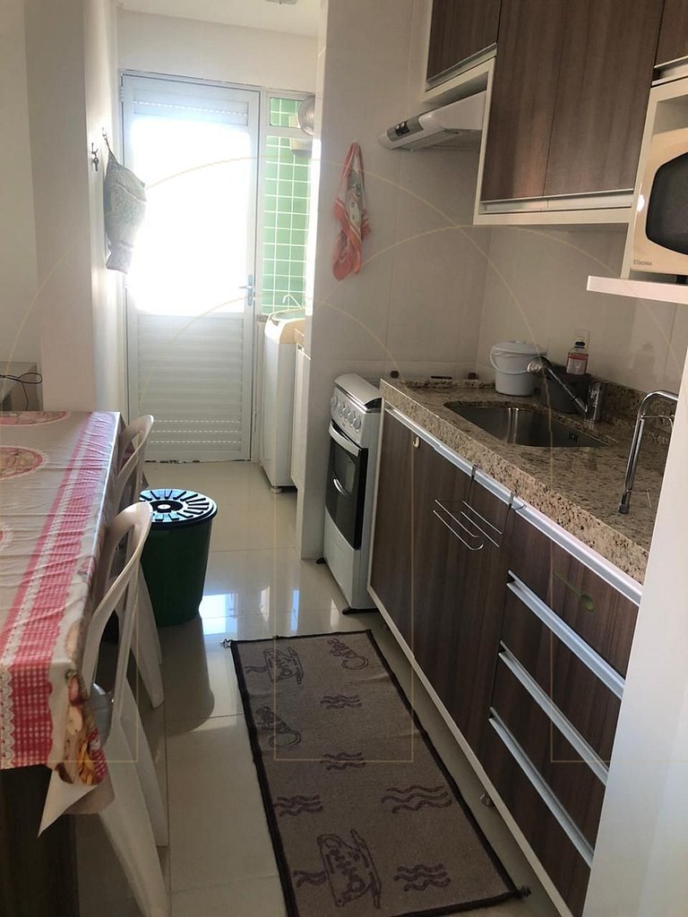 Excelente apartamento de 3 dormitórios a 150m da praia de Bo