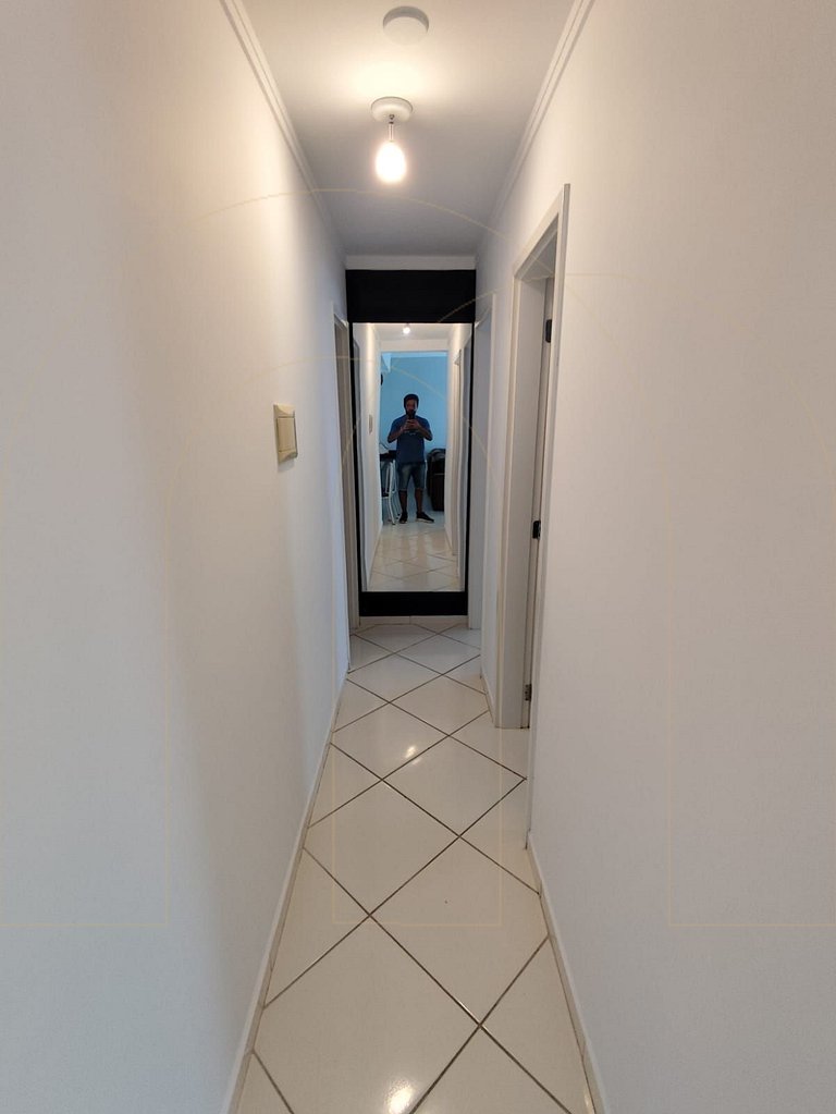 Apto de 2 quartos a 450m da praia de Bombas