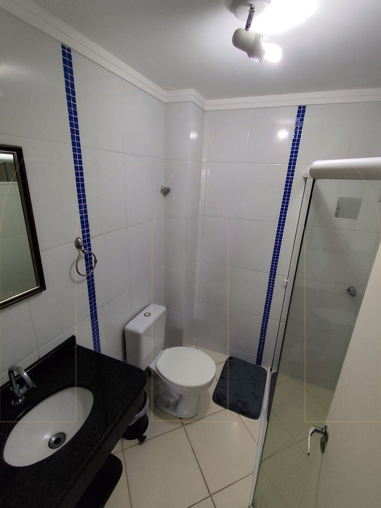 Apto de 2 quartos a 450m da praia de Bombas