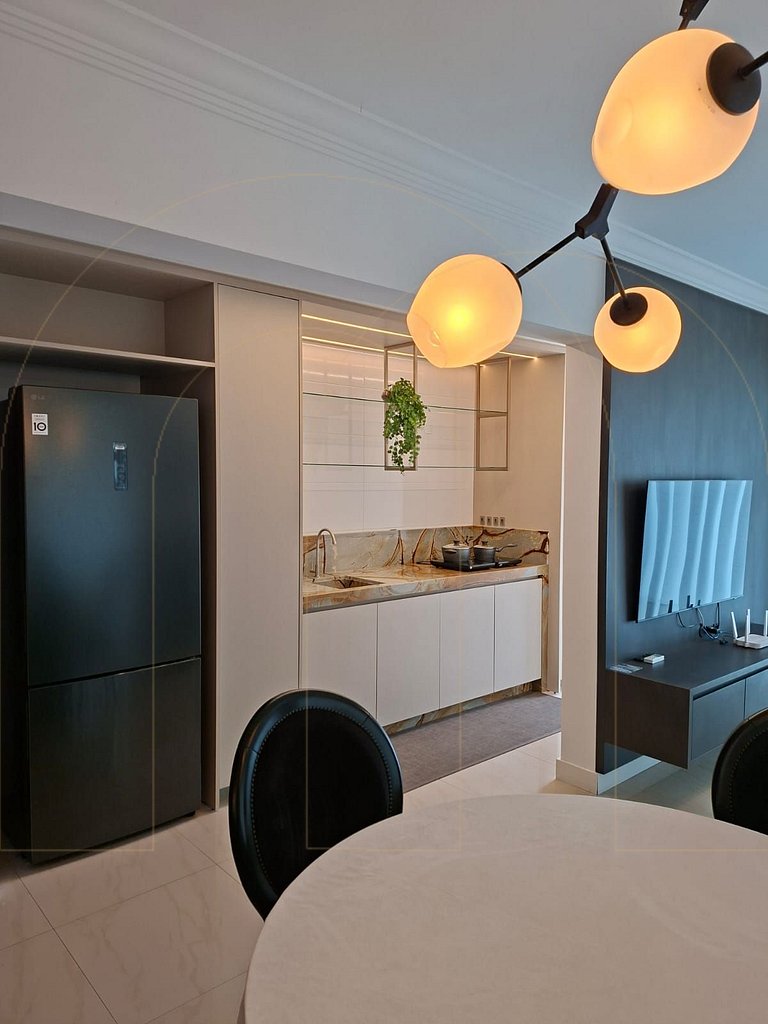 Cobertura 03 dormitórios com 02 vagas de garagem