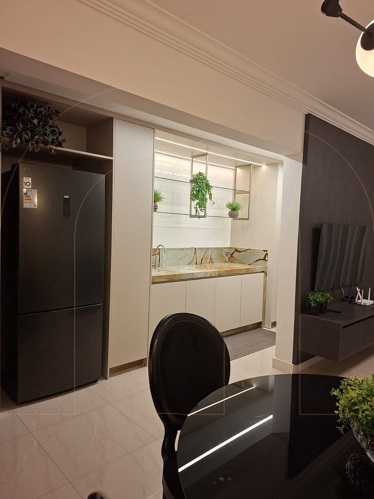 Cobertura 03 dormitórios com 02 vagas de garagem