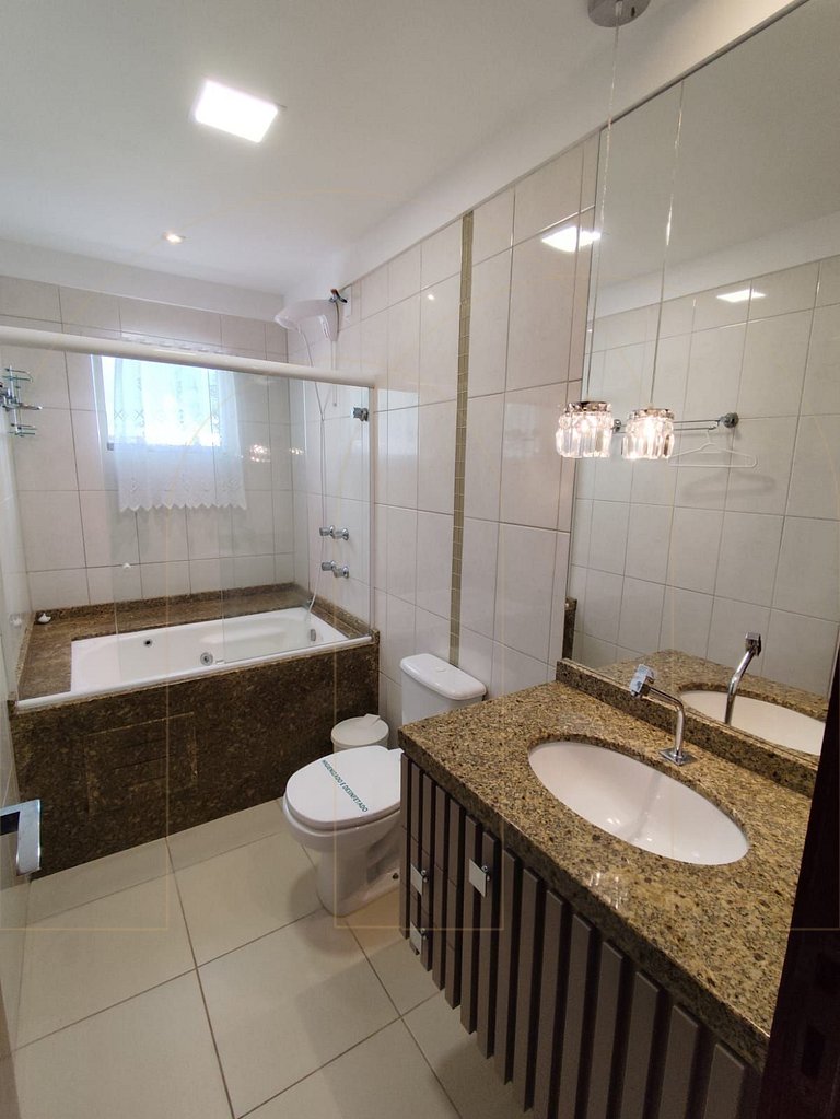 Excelente apto de 3 quartos, 2 minutos da praia de Bombas