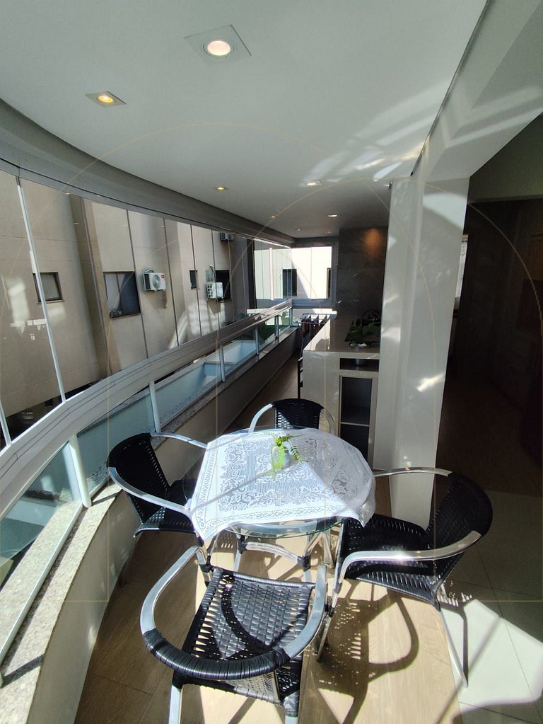 Excelente apto de 3 quartos, 2 minutos da praia de Bombas